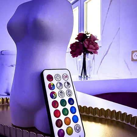 Apartment Romantique Avec Jacuzzi
