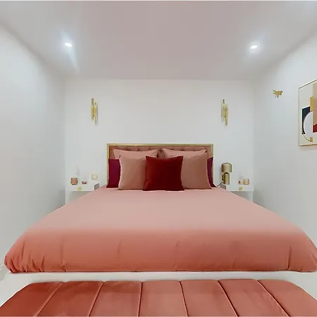 Apartment Romantique Avec Jacuzzi *