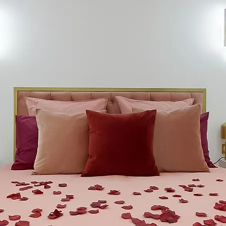 Apartment Romantique Avec Jacuzzi *